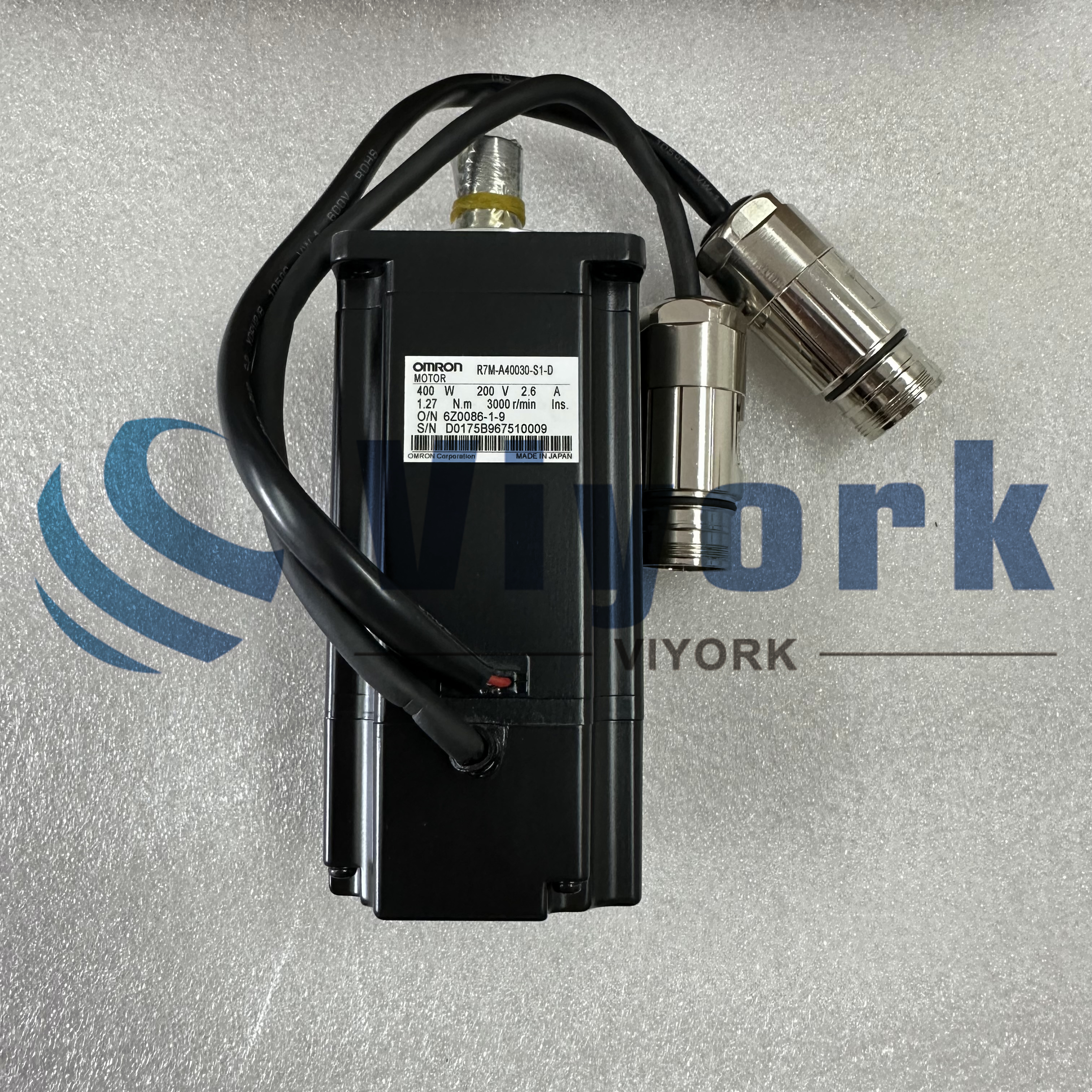 New Omron R7M-A40030-S1-D Servo Motor