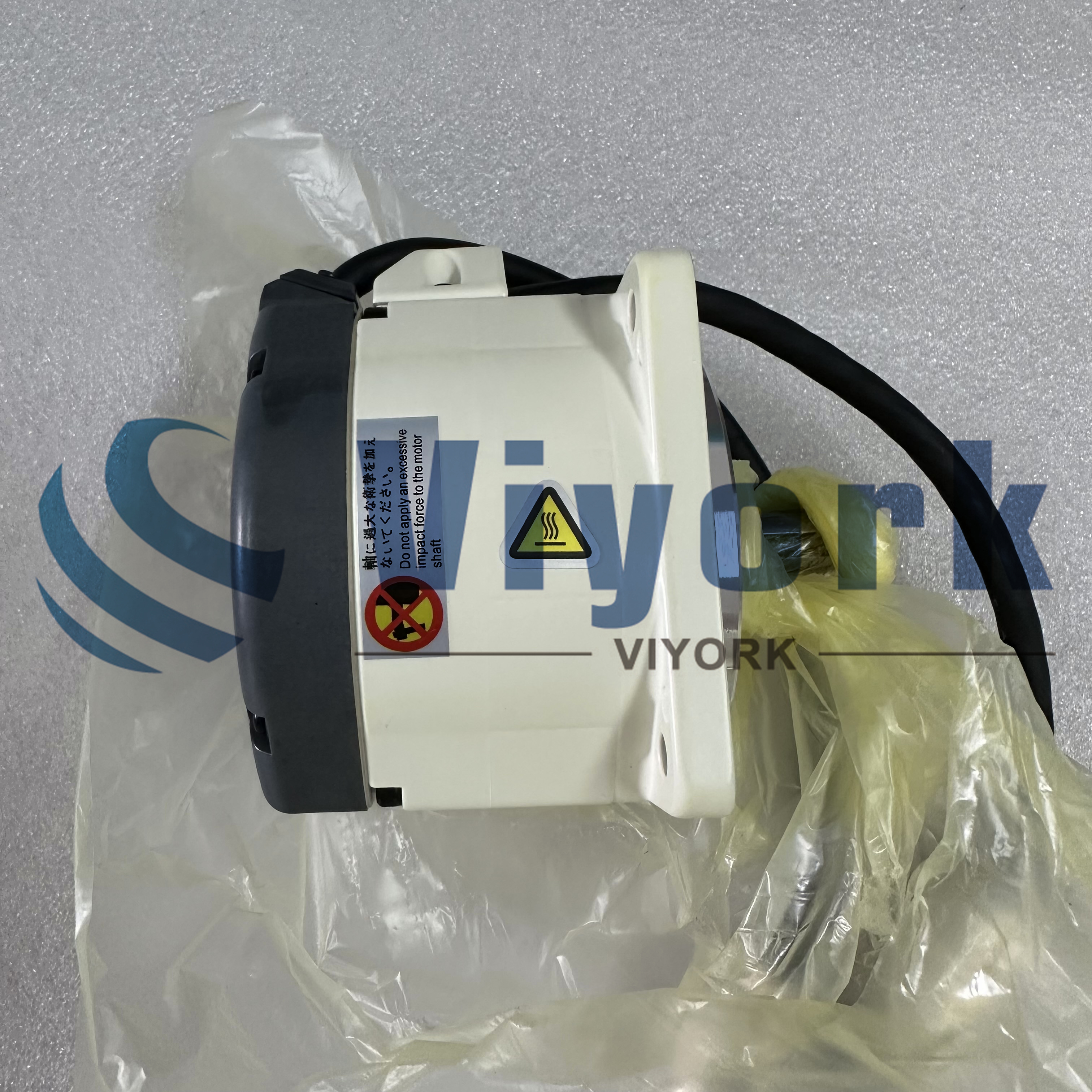 Omron R88M-GP20030H-S2-D AC SERVO MOTOR NEW