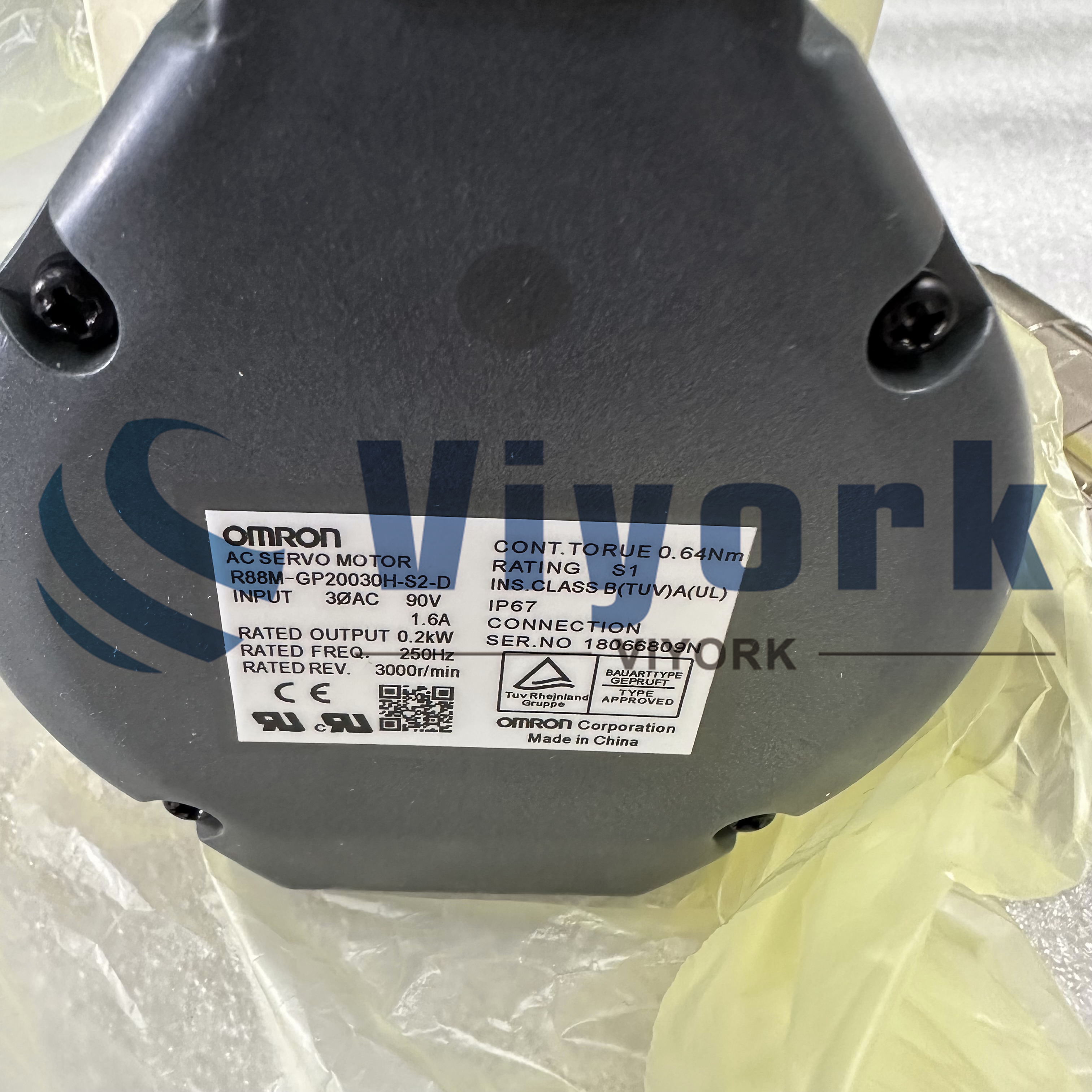 Omron R88M-GP20030H-S2-D AC SERVO MOTOR NEW