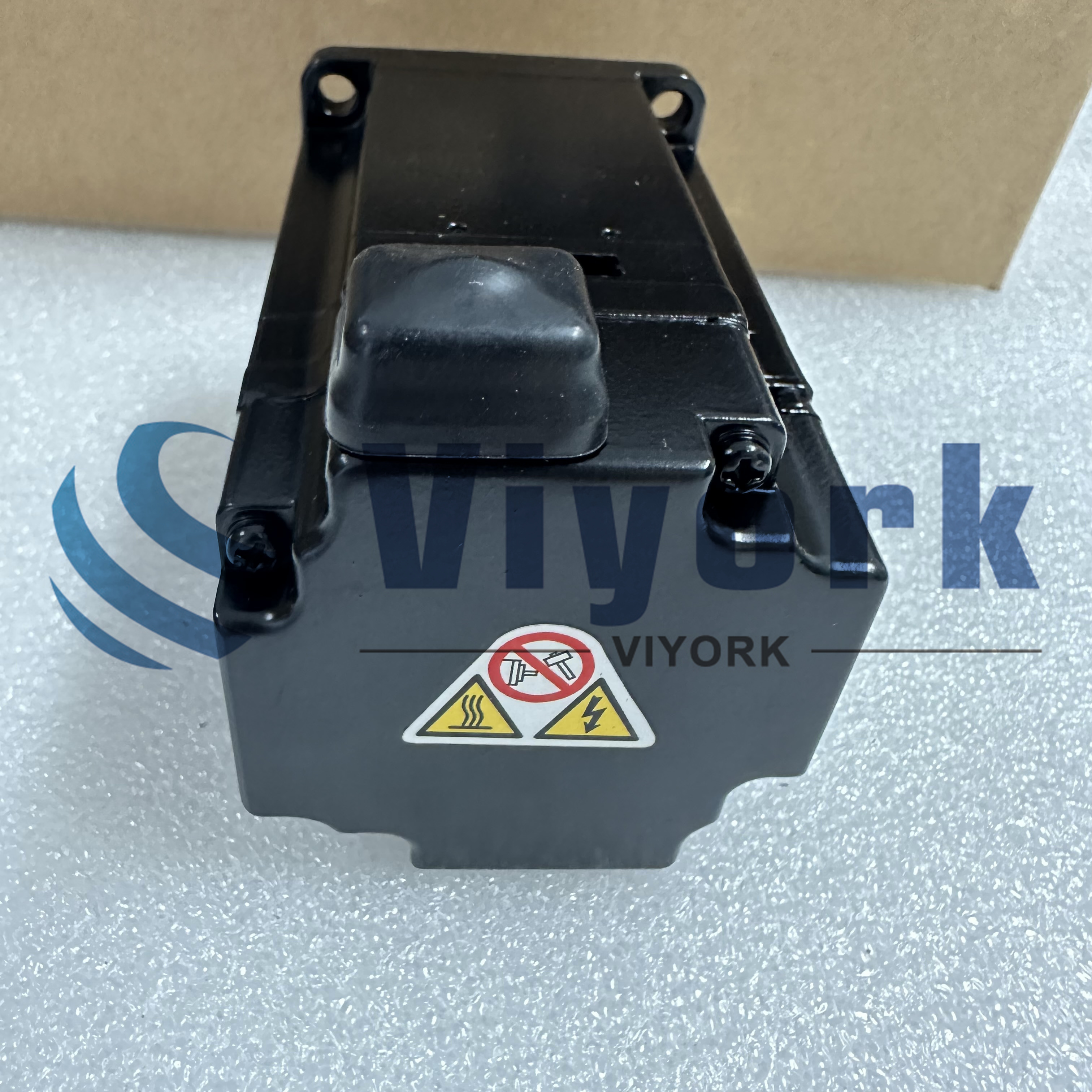 SGMJV-04ADA61 AC SERVO MOTOR NEW