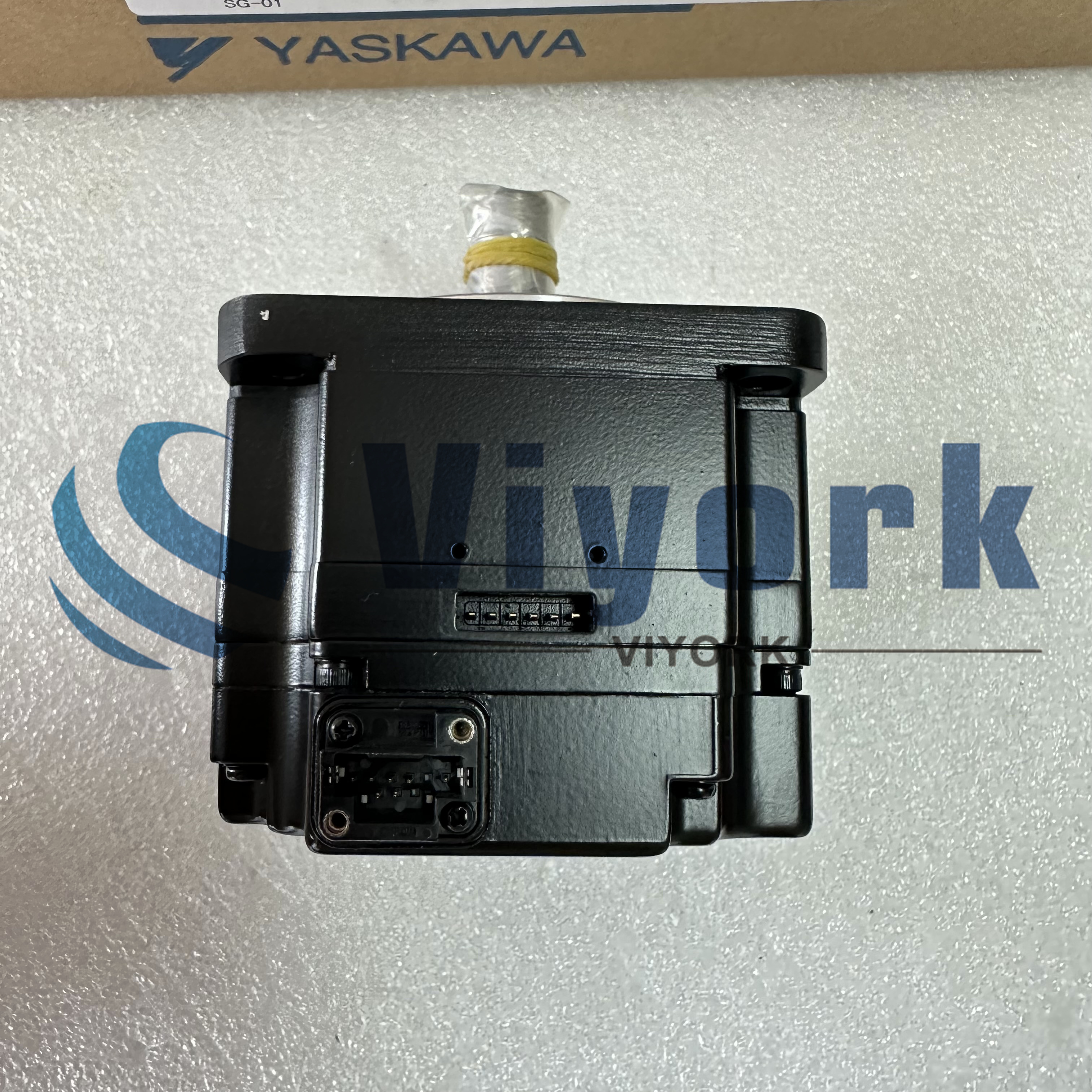 Yaskawa SGMPS-02ACA21-E AC SERVO MOTOR 200W 200V NEW