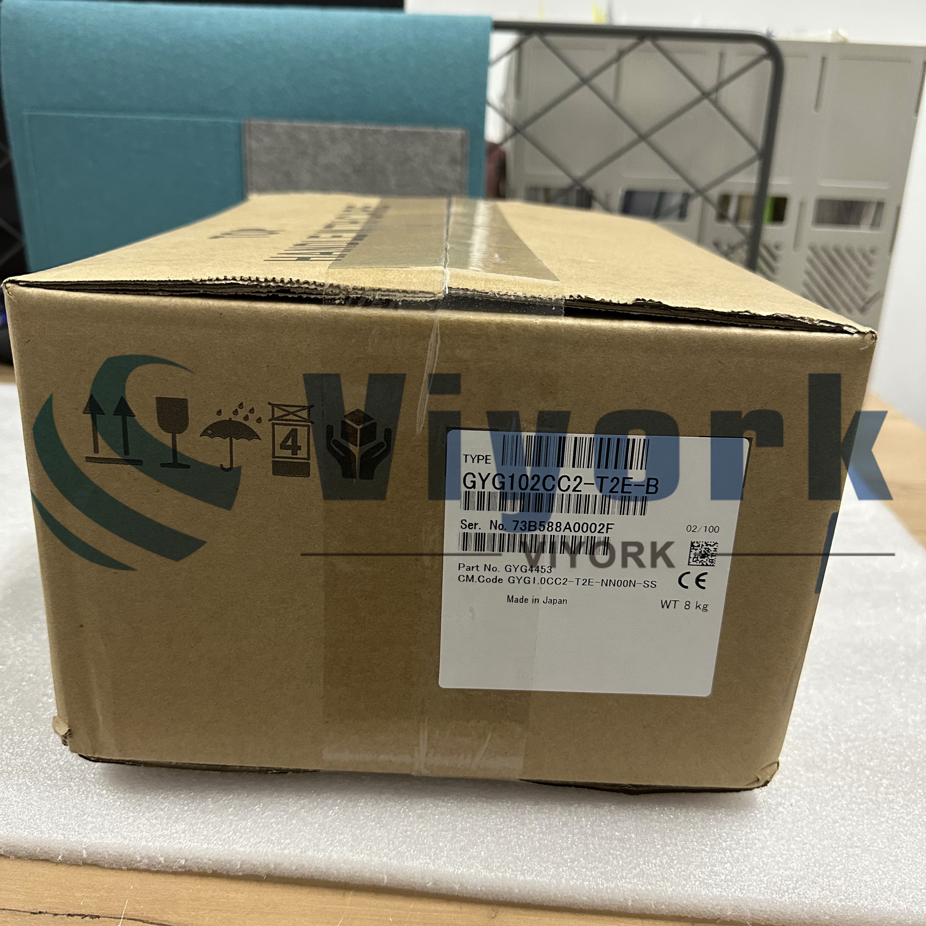 FUJI GYG102CC2-T2E-B SERVO MOTOR NEW