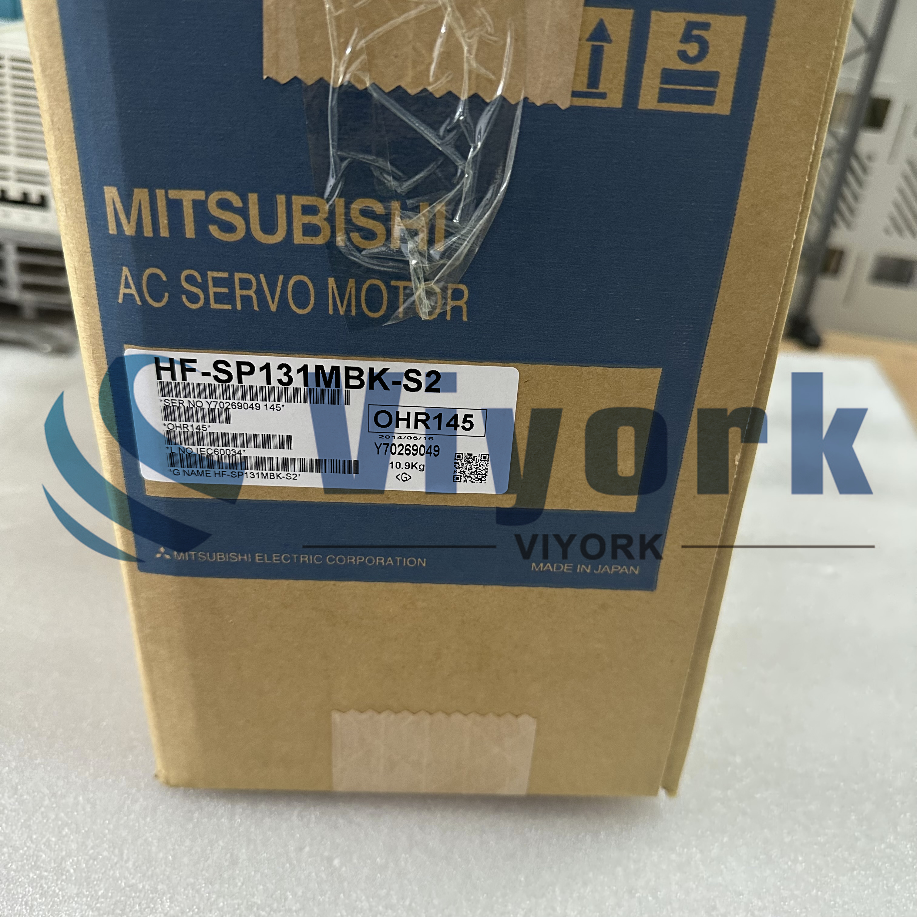 Mitsubishi HF-SP131MBK-S2 AC SERVO MOTOR NEW