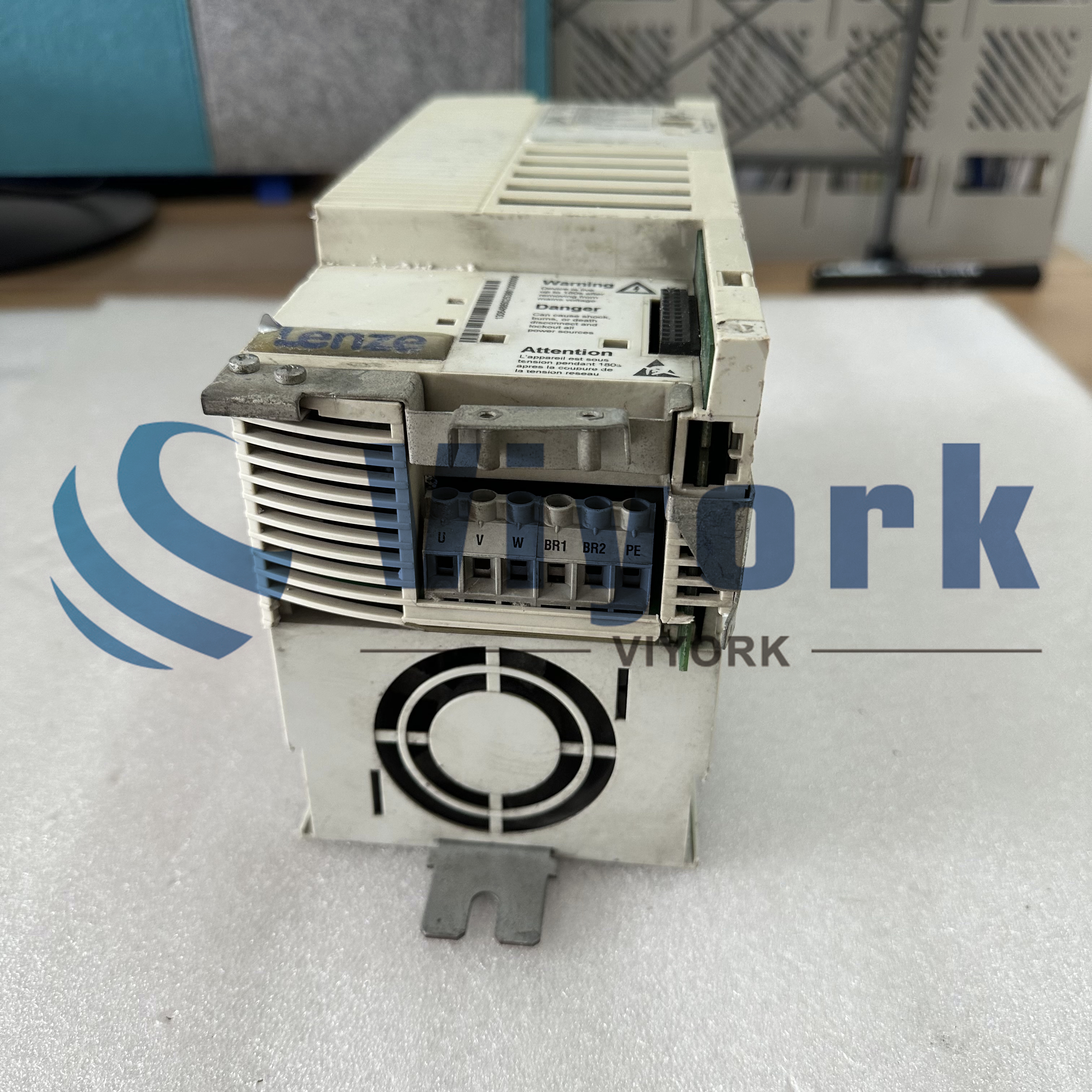 LENZE E82EV552_4C INVERTER Fully Tested Fast delivery USED