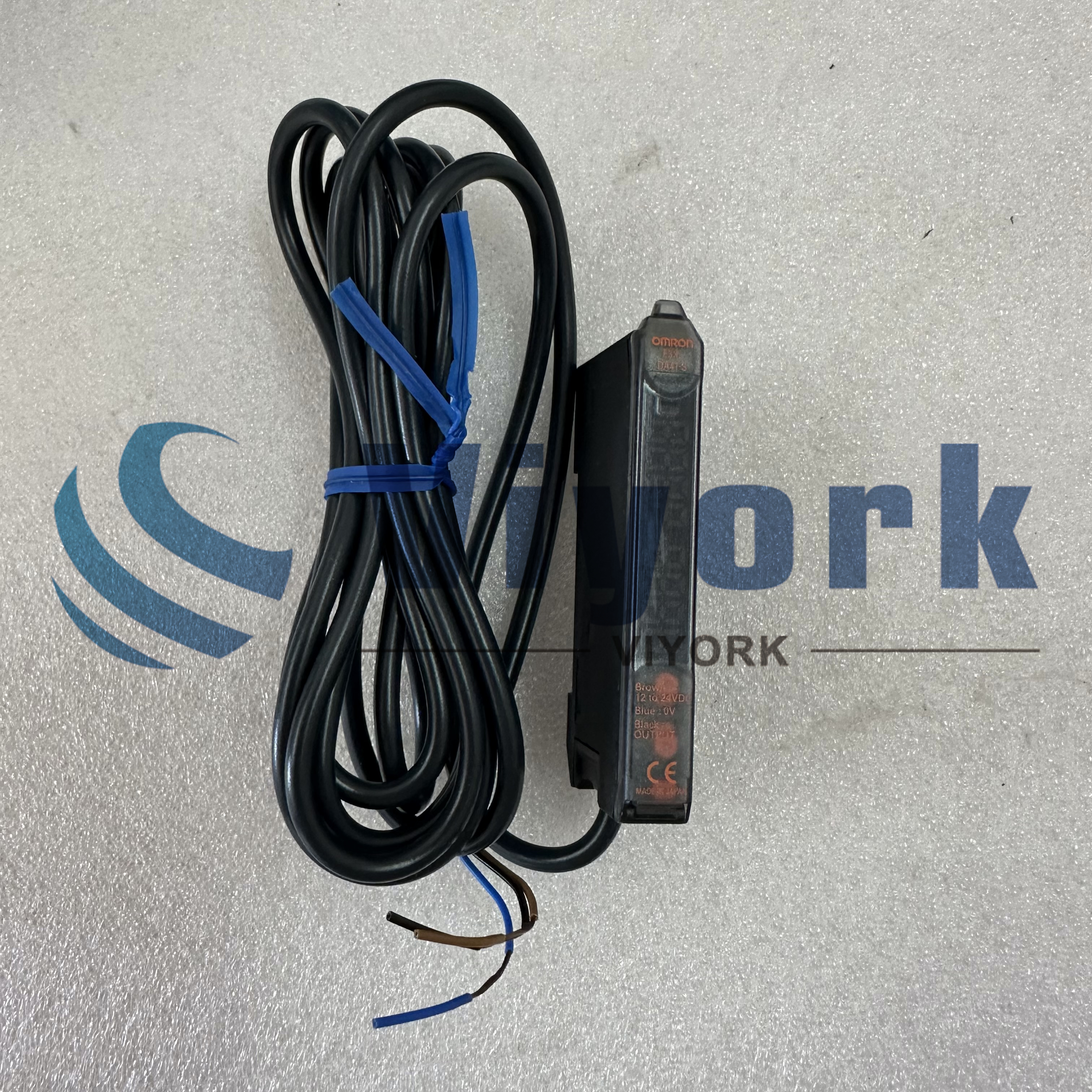 Omron E3X-DA41-S 2M Photoelectric Switch NEW