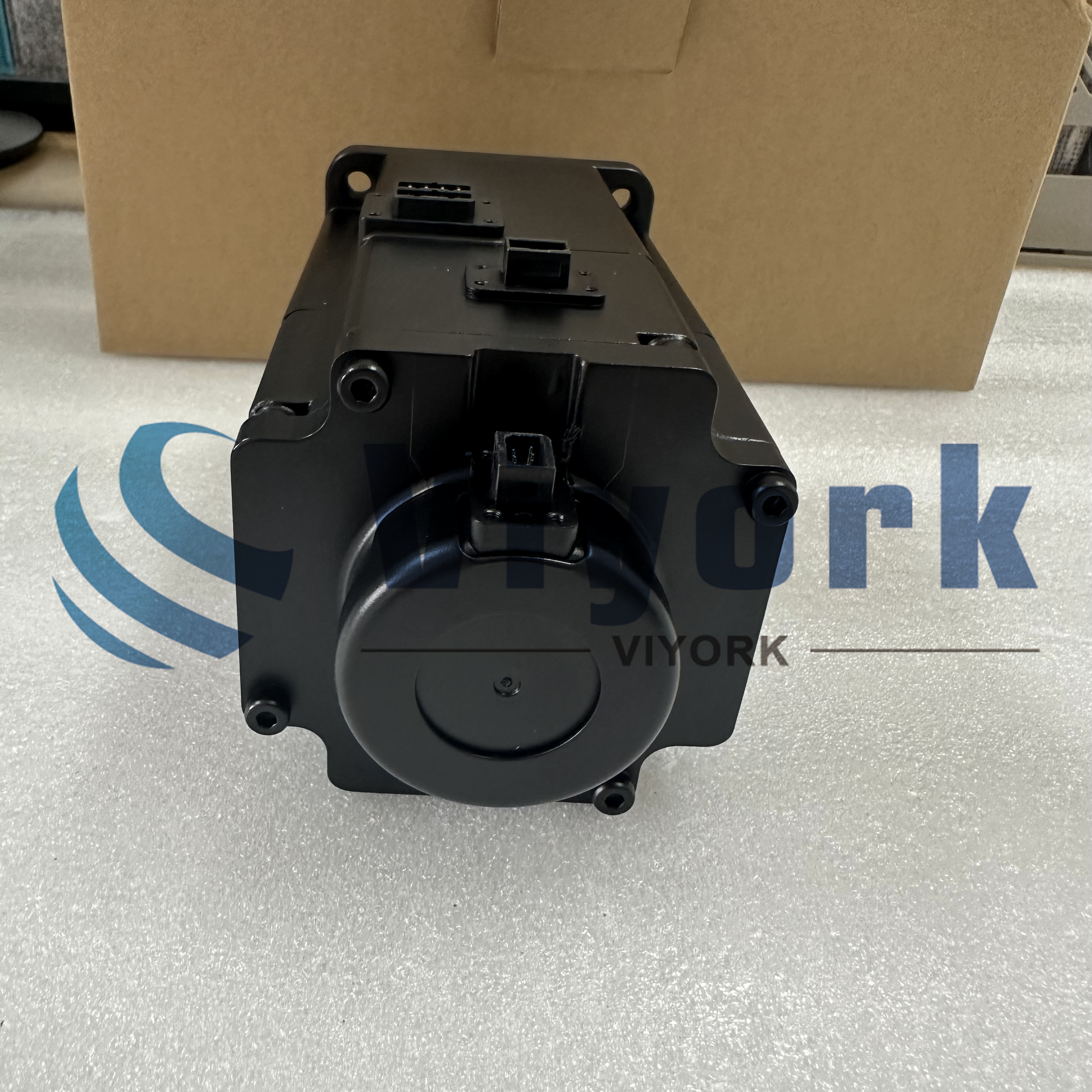 Omron R88M-1M75030T-BS2 AC SERVO MOTOR NEW