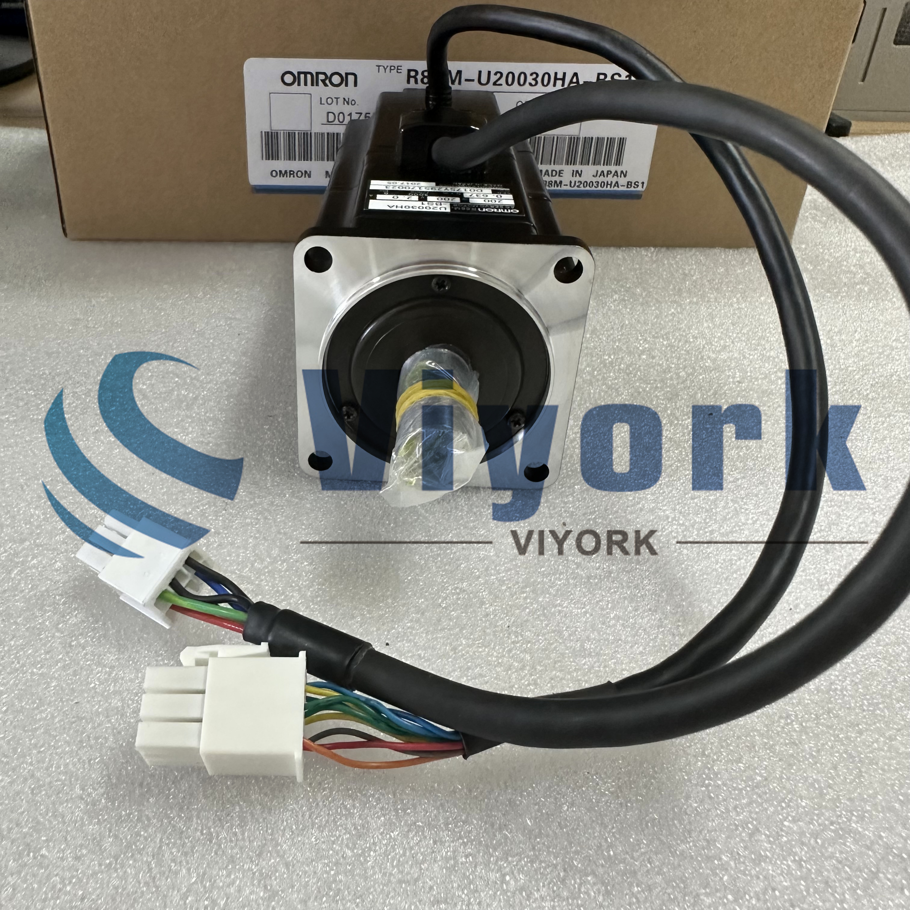 Omron R88M-U20030HA-BS1 AC SERVO MOTOR NEW